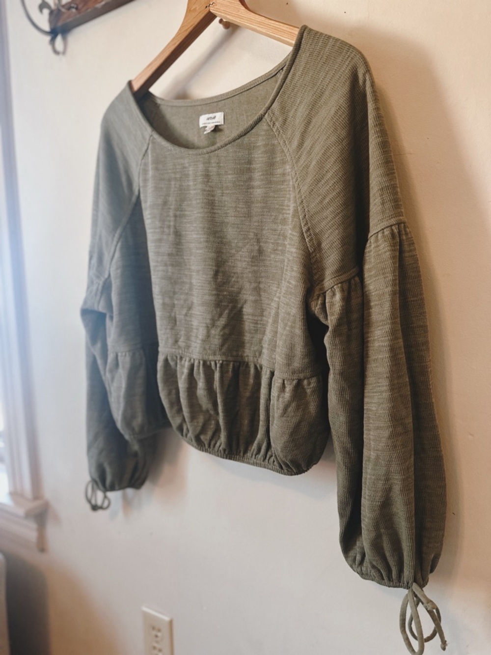 Aerie Sage Green Women's Cropped Top